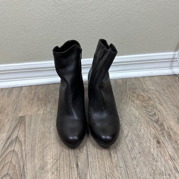 Clarks Lucette Jewels Leather Bootie Dark Brown Size 9 - Picture 1 of 7